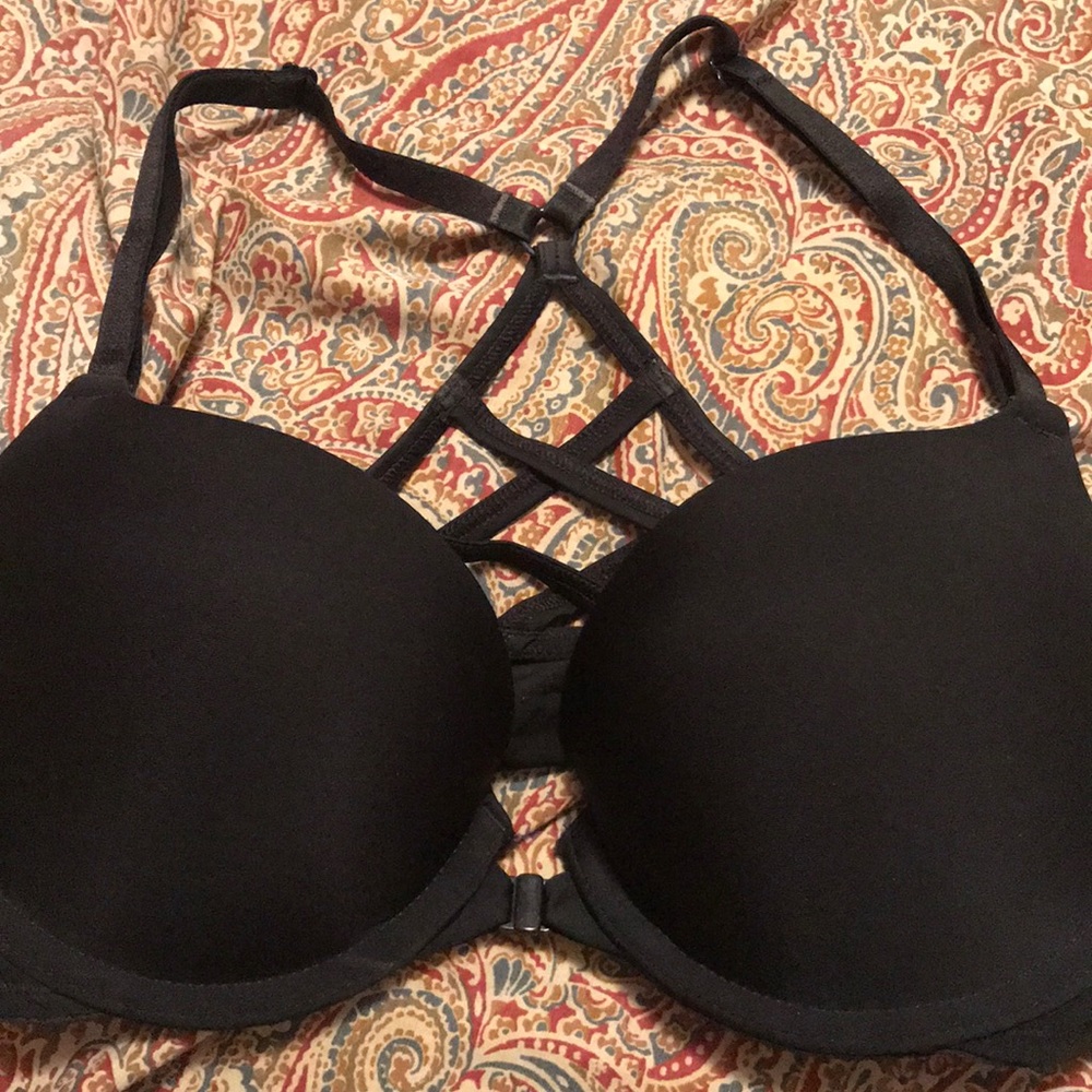 Gently worn criss cross VS bra size 32C